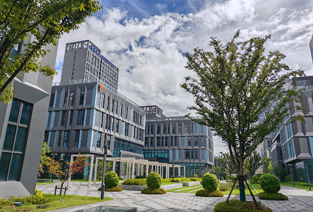 阿克苏工业地产投资新蓝海——新能源产业园区崛起